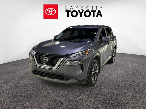 Used 2023 Nissan Rogue SV image 1