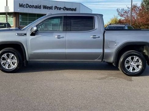 Used 2025 GMC Sierra 1500 SLT image 5