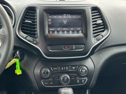 Used 2021 Jeep Cherokee Latitude image 13