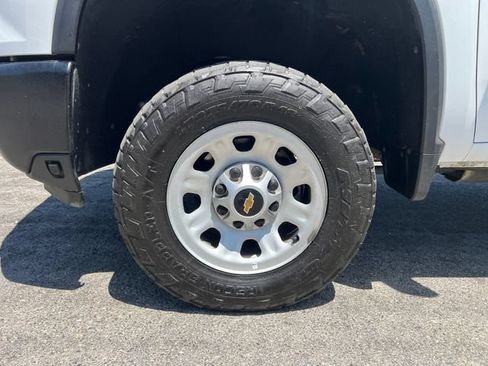 Used 2025 Chevrolet Silverado 3500 W/T AWD/4WD image 23