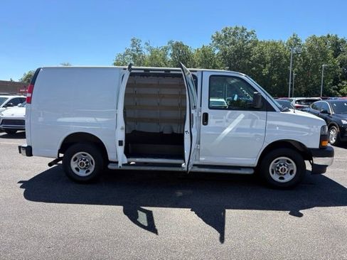 Used 2024 GMC Savana 2500 w/ Driver Convenience Package RWD image 12