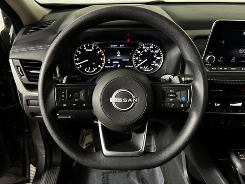 Used 2024 Nissan Rogue SV AWD/4WD image 14
