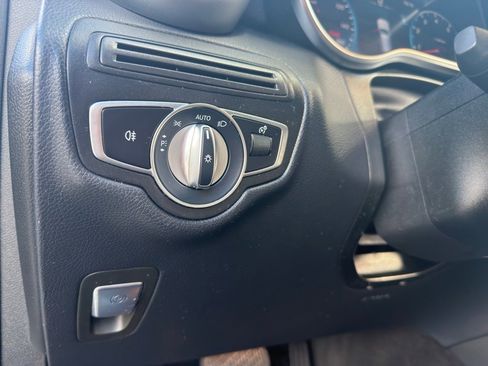 Certified 2022 Mercedes-Benz GLC 300 4MATIC w/ Premium Package Lite image 16