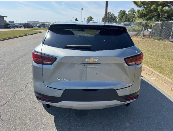 Used 2025 Chevrolet Blazer LT FWD image 21