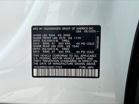 New 2025 Volkswagen ID.4 Pro image 12