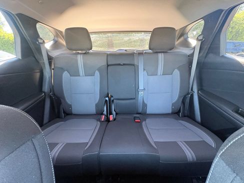 Used 2025 Chevrolet Blazer LT FWD image 40