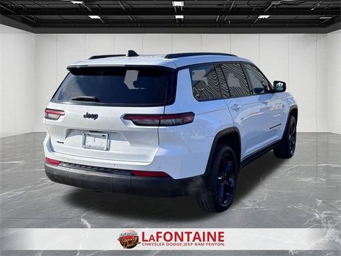 Certified 2023 Jeep Grand Cherokee L Laredo image 5