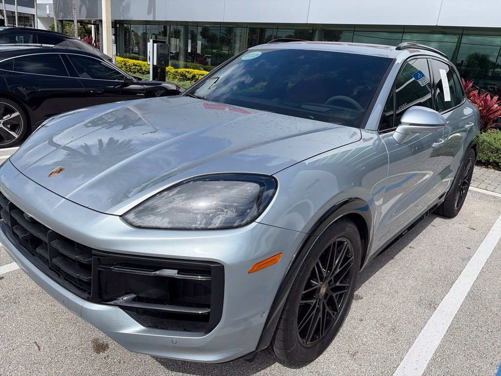 Certified 2026 Porsche Cayenne GTS AWD/4WD image 7