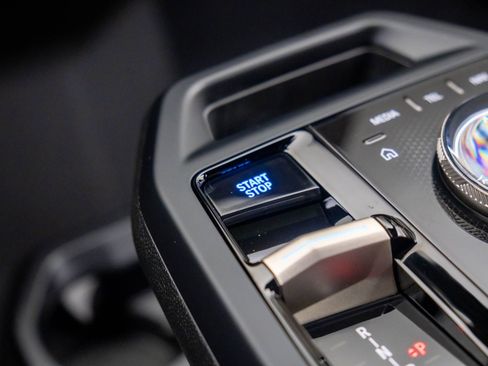 Certified 2025 BMW iX xDrive50 image 20