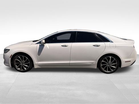 Used 2019 Lincoln MKZ Reserve w/ Reserve Plus Package AWD/4WD image 10