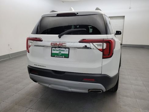 Used 2023 GMC Acadia SLT FWD image 7