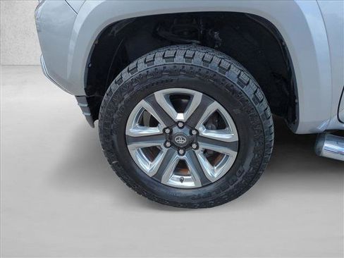 Used 2016 Toyota Tacoma Limited w/ Towing Package AWD/4WD image 24