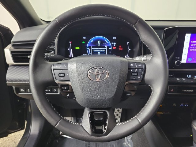 Used 2025 Toyota Camry SE w/ Convenience Package FWD image 26