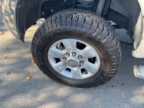 Used 2018 RAM 2500 Longhorn w/ Cold Weather Group image 44