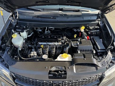 Used 2017 Dodge Journey Crossroad FWD image 13