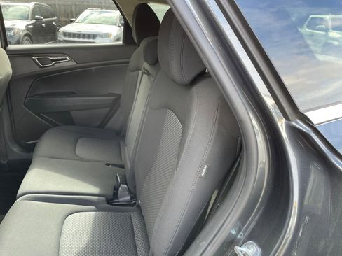 Used 2024 Kia Sportage LX image 36