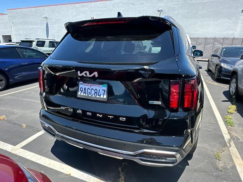Used 2022 Kia Sorento S FWD image 5