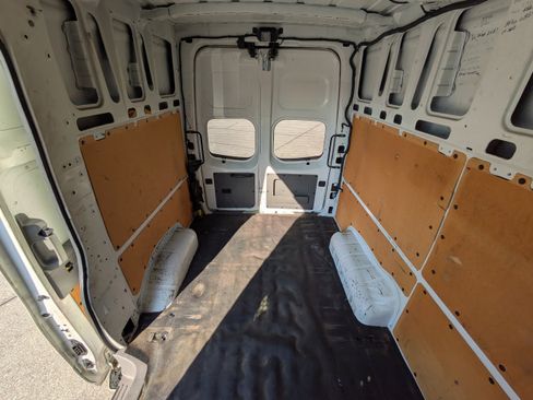 Used 2016 Nissan NV 2500 SV w/ Technology Package image 16