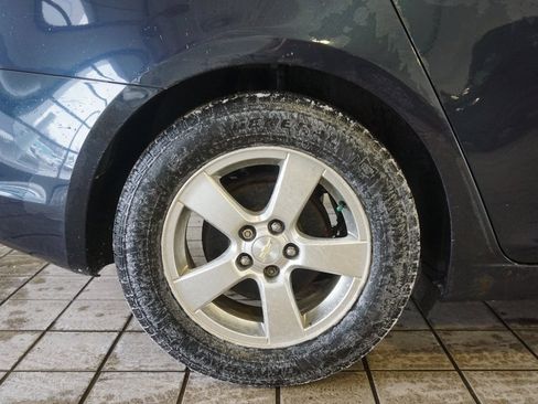 Used 2016 Chevrolet Cruze LT image 19