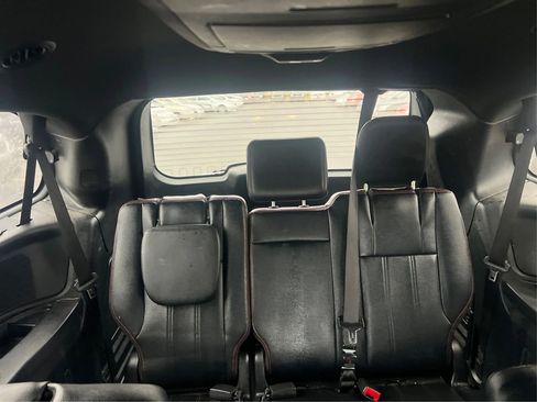 Used 2017 Dodge Grand Caravan GT image 29
