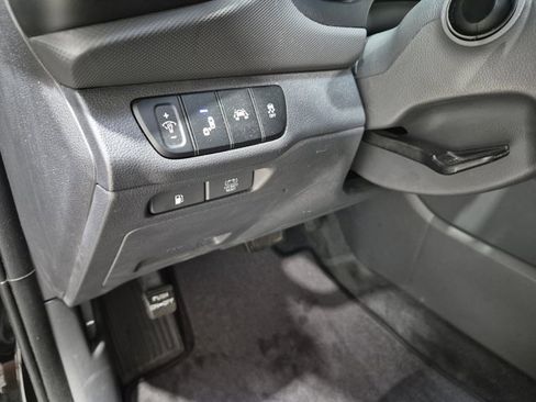 Used 2019 Hyundai Ioniq SEL FWD image 29