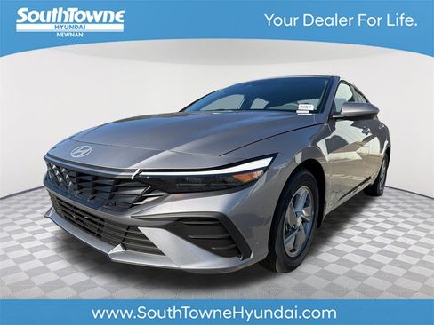 New 2026 Hyundai Elantra SE image 1