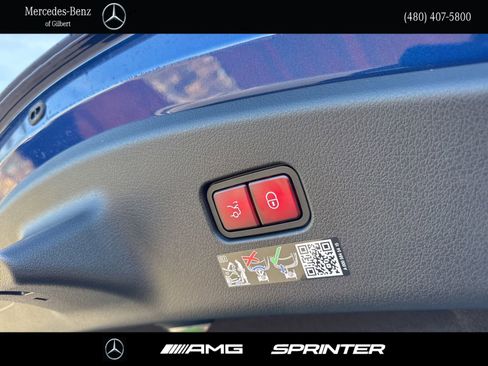 New 2026 Mercedes-Benz CLE 300 4MATIC Coupe image 7