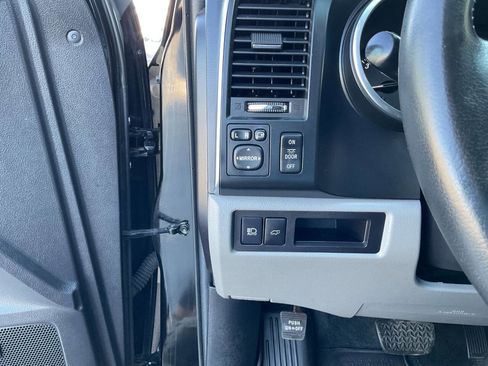 Used 2018 Toyota Sequoia Platinum image 16