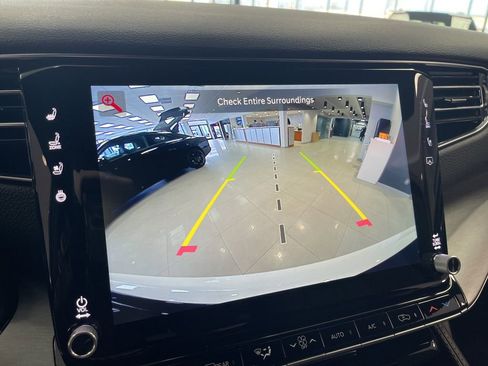 New 2026 Jeep Grand Wagoneer Limited image 9