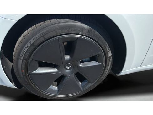 Used 2021 Tesla Model 3 Standard Range Plus RWD image 18