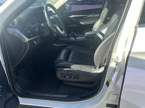 Used 2015 BMW X6 xDrive50i w/ Executive Package image 23