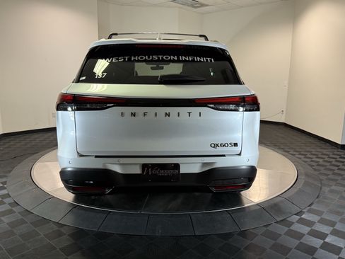 Certified 2026 INFINITI QX60 Sport w/ Dark Cargo Package AWD/4WD image 6