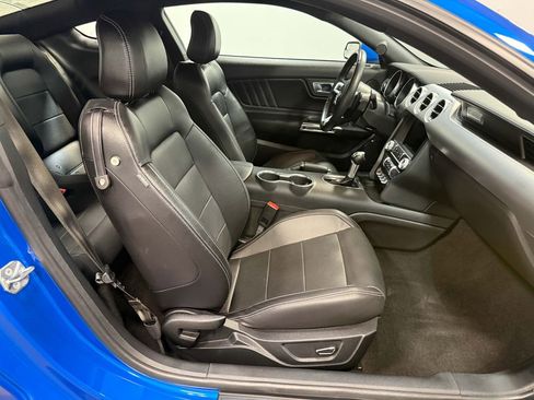 Used 2019 Ford Mustang GT Premium w/ Black Accent Package RWD image 12