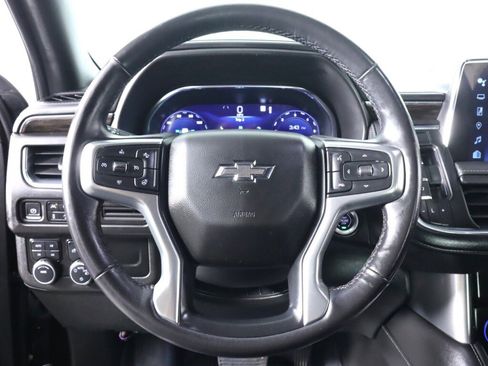 Used 2022 Chevrolet Suburban Z71 w/ Luxury Package image 12