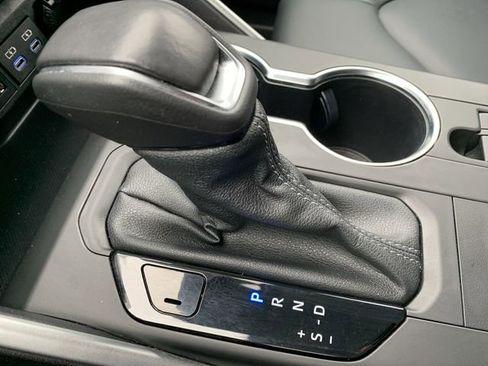 Used 2022 Toyota Highlander XLE image 25