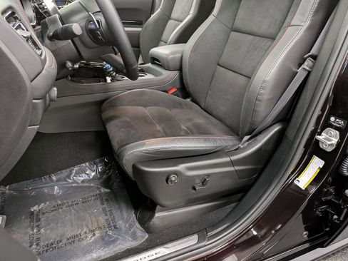 Used 2025 Dodge Durango GT image 9