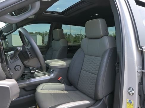 Used 2026 Chevrolet Silverado 1500 ZR2 AWD/4WD image 9