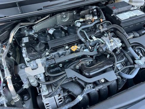 Used 2025 Toyota Corolla LE image 30