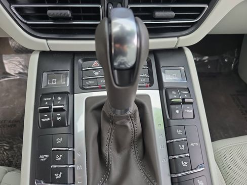 Used 2021 Porsche Macan GTS image 24