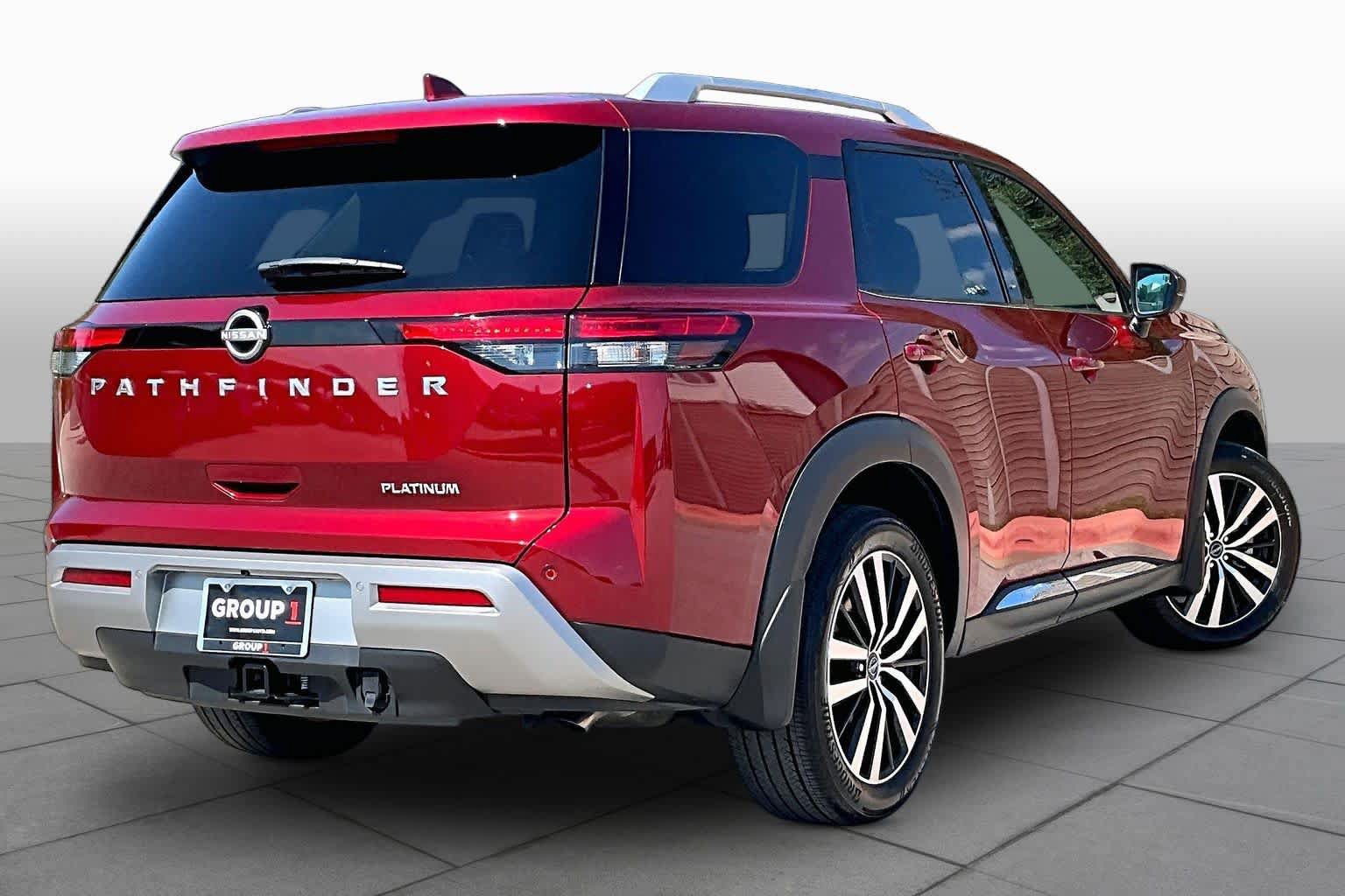 Certified 2025 Nissan Pathfinder Platinum FWD image 13