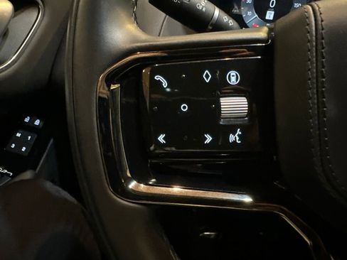 Certified 2026 Land Rover Range Rover Velar Dynamic SE AWD/4WD image 22