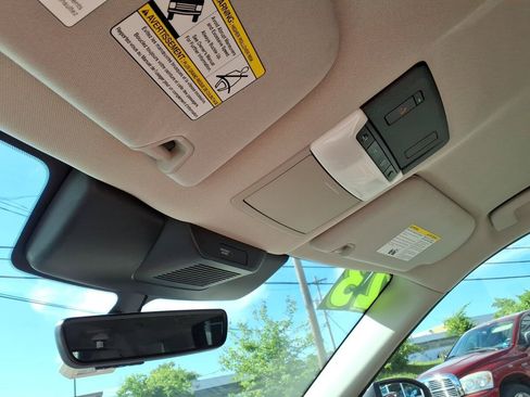 Used 2023 Nissan Pathfinder SL w/ Lighting Package (N92) AWD/4WD image 26