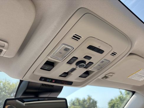 Used 2023 GMC Yukon Denali AWD/4WD image 27