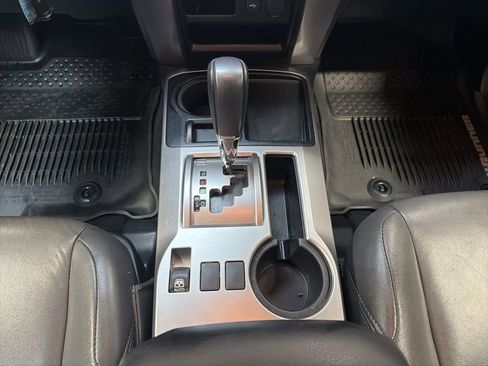 Used 2020 Toyota 4Runner SR5 RWD image 21