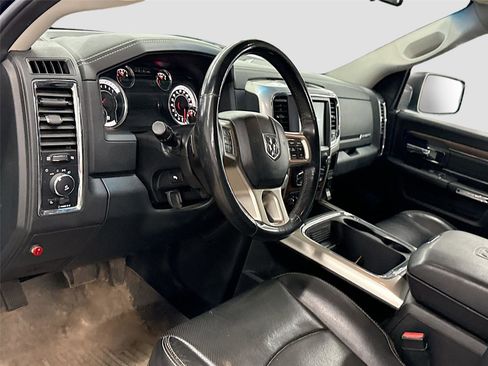 Used 2016 RAM 1500 Laramie w/ Convenience Group AWD/4WD image 7