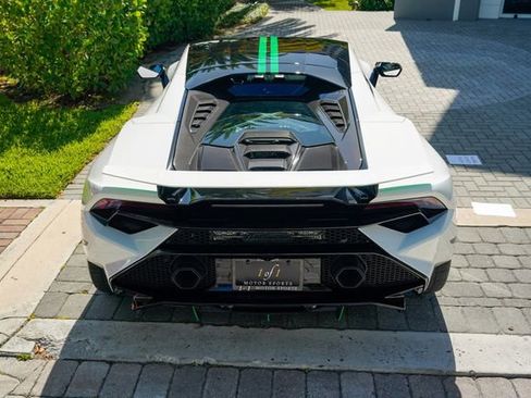 Used 2023 Lamborghini Huracan Tecnica RWD image 22
