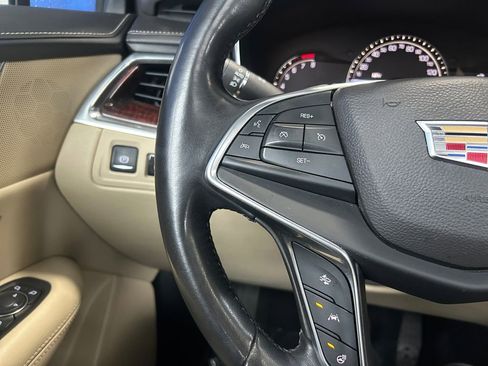 Used 2017 Cadillac XT5 Premium Luxury image 17