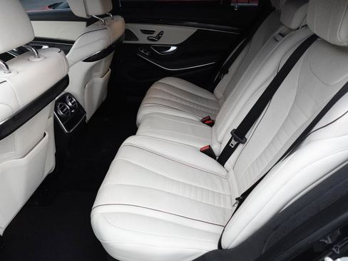Used 2018 Mercedes-Benz S 560 Sedan image 15