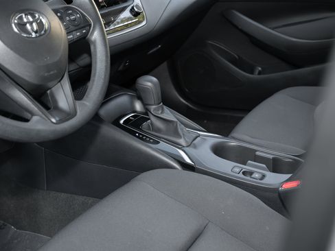 Used 2023 Toyota Corolla LE image 30