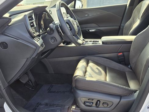 Certified 2024 Lexus RX 350 FWD w/ Convenience Package image 3
